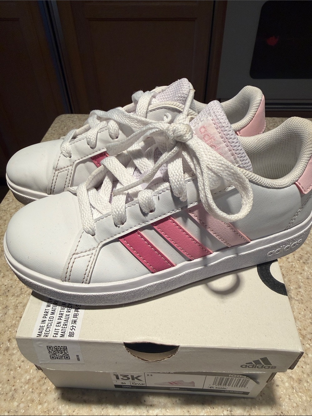 adidas Grand Court 2.0 White Sneakers with Pink Stripes Size UK 13K
